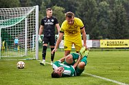 Fotbalisté FK Robstav (na archivním snímku hráči ve žlutých dresech) podlehli v generálce na třetiligové jaro Slovanu Velvary 0:2.