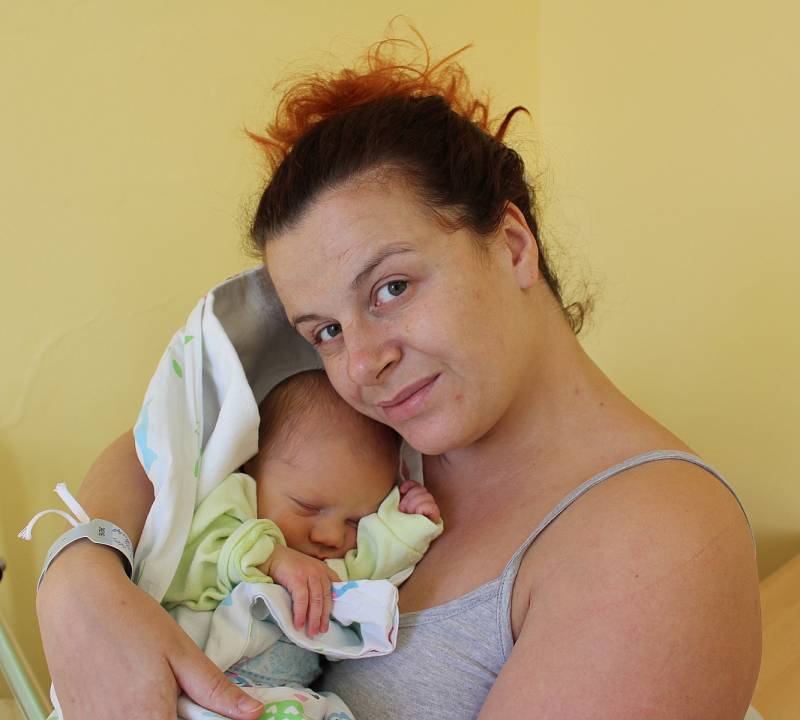 Matyáš Richtera se narodil 9. prosince ve 14:21 mamince Hance a tatínkovi Petrovi z Plzně. Po příchodu na svět v plzeňské nemocnici U Mulačů vážil jejich prvorozený synek 3550 gramů.