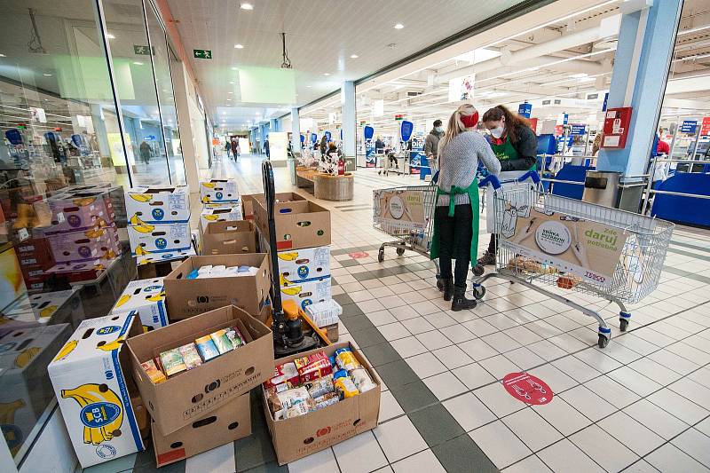 Plzeň, Bory, Tesco, Kaufland, sbírka potravin