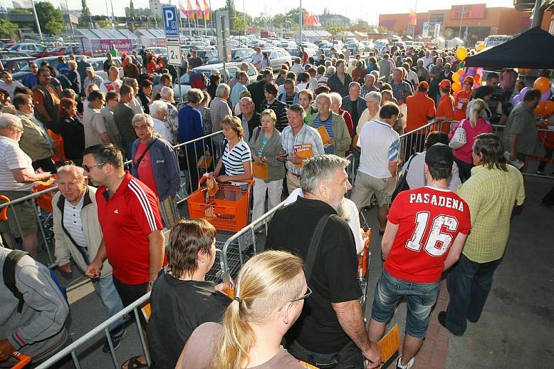 Otevření hobbymarketu Hornbach v Plzni