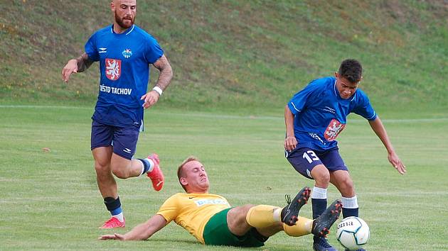 4. kolo krajského přeboru 2022/2023: TJ START Tlumačov - FK Tachov (na snímku fotbalisté v modrých dresech) 0:8.
