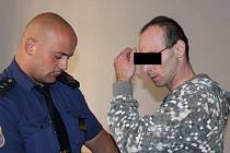 Muž ze Sokolovska stanul před soudem za znásilnění