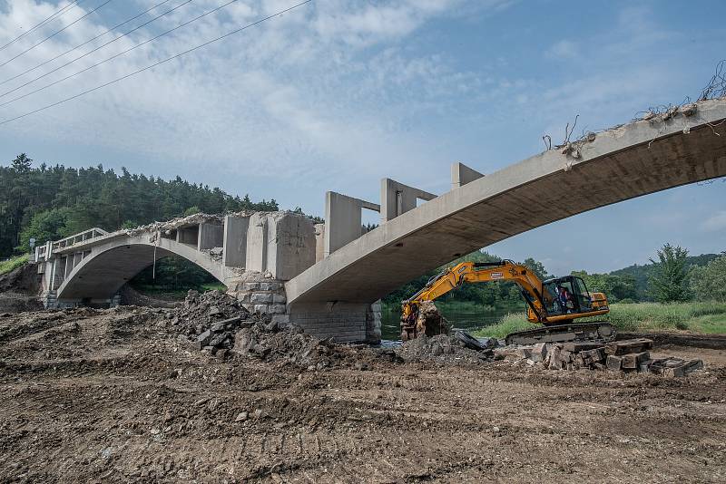 Rekonstrukce Dolanského mostu.