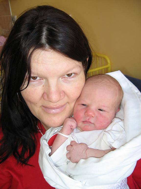 Petře Kocové a Martinu Židlickému z Plzně se 6. září deset minut před čtrnáctou hodinou narodila ve FN v Plzni dcera Lucinka (3,50 kg/50 cm), na kterou se těší její tři sourozenci -  Terezka, Honza a Vašek