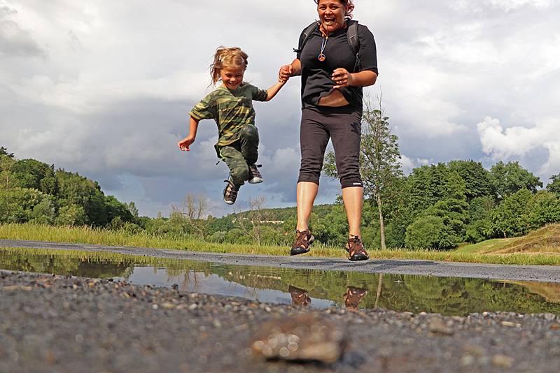 Zůstávají za ní stovky krásných fotografií zvířat a rostlin. Kateřina Misíková ale kromě focení také zpívá a miluje přírodu.