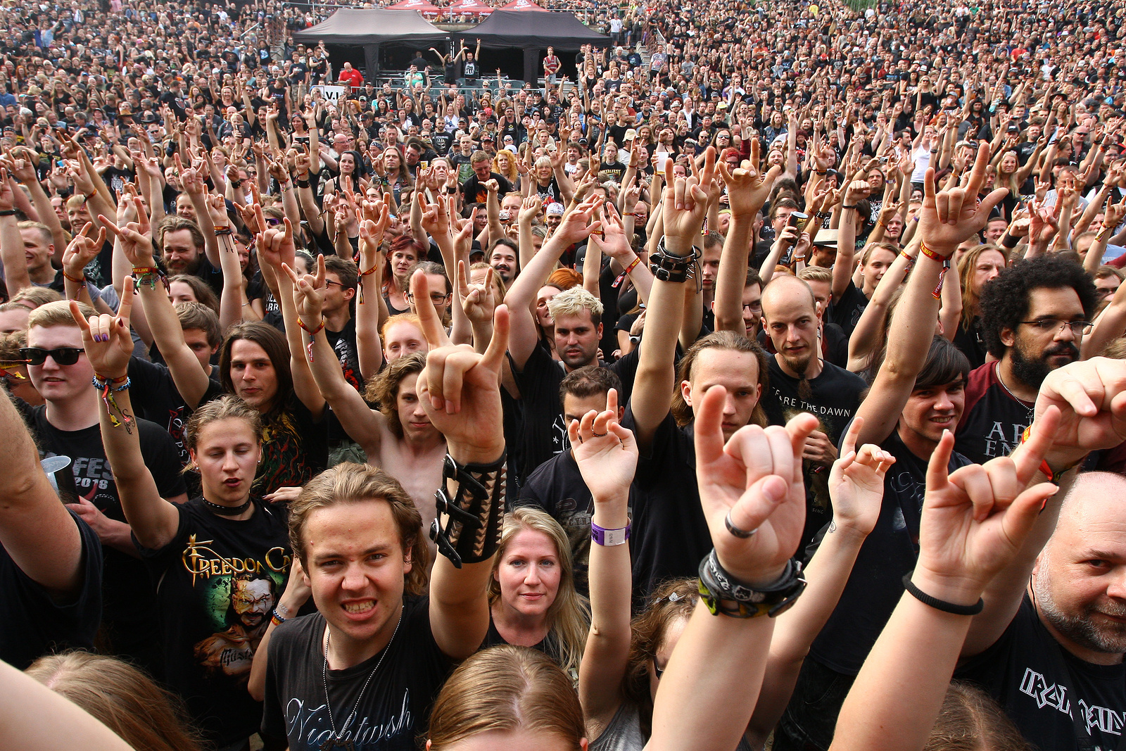 FOTO: Metalfest trhal rekordy. Do Plzně za hudbou přijelo skoro 15 tisíc  lidí - Plzeňský deník