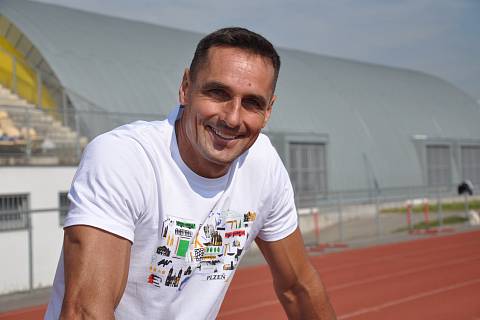 Hostem 8. ročníku Sportovních her mateřských škol na Atletickém stadionu města Plzně byl jeden z neslavnějších českých sportovců olympijský vítěz Roman Šebrle.