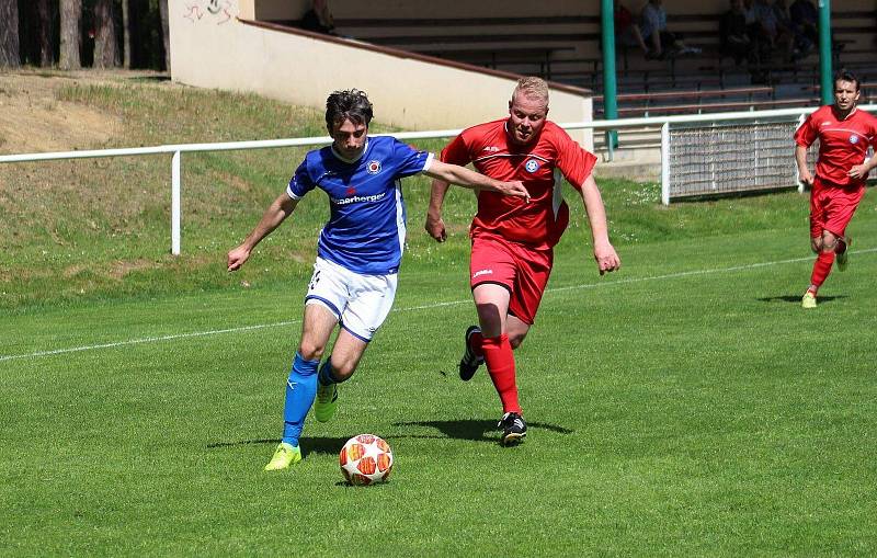 25. kolo KPM: TJ Zruč (modří) - TJ Holýšov 4:0 (3:0).