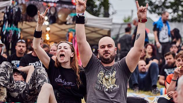 Metalfest - svátek příznivců metalu v amfiteátru v Plzni na Lochotíně.