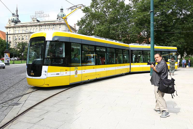 Představení nové tramvaje EVO 2