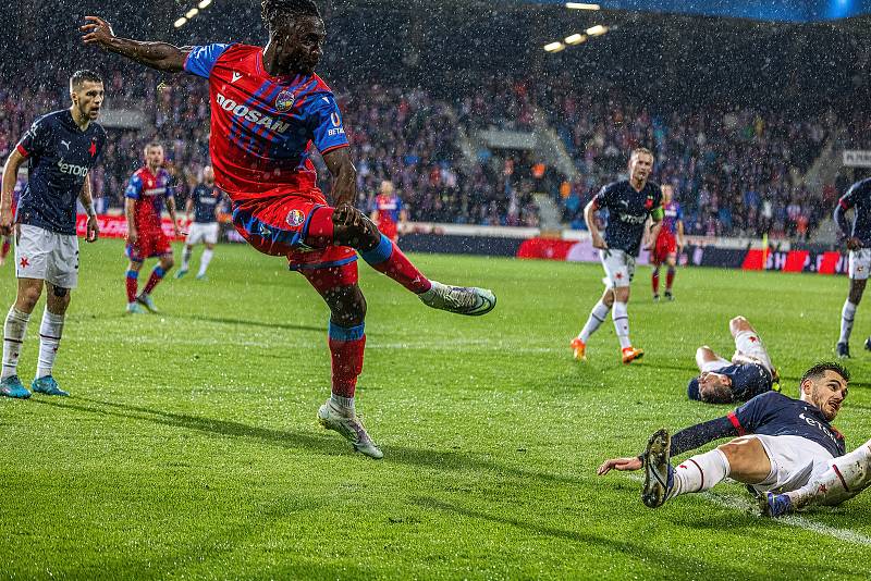 9. kolo FORTUNA:LIGY: FC Viktoria Plzeň - SK Slavia Praha 3:0 (2:0).