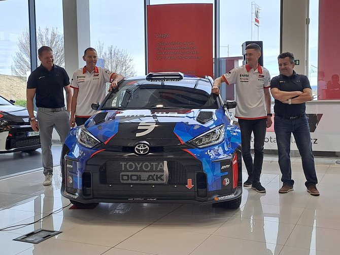 Slavnostní odhalení nového vozu GR Yaris Rally2 české posádky Filip Mareš – Radovan Bucha v Plzni.