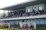 5. kolo FORTUNA ČFL, skupina A: FK ROBSTAV Přeštice (na snímku fotbalisté ve žlutých dresech) - TJ Jiskra Domažlice (modří) 5:1 (2:0).