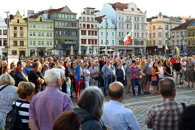 Tady není Rusko protest setkání spolek Milion chvilek pro demokracii náměstí Republiky cca 400 učastníků