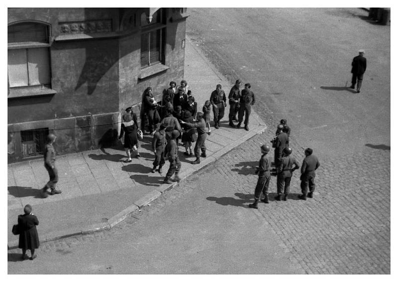 Fotografie z osvobození Plzně v roce 1945