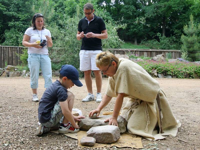 Plzeňská zoo ožila o víkendu pravěkem