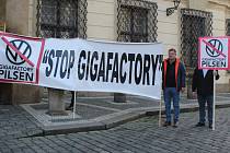Listopadový protest proti výstavbě gigafactory před německou ambasádou.