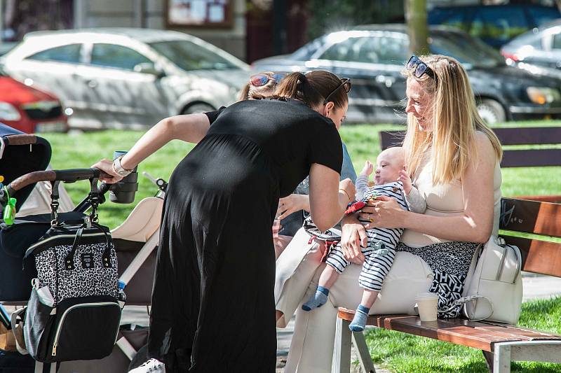 Centrum Plzně po rozvolnění protiepidemických opatření.