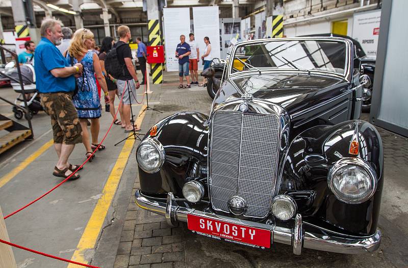 Výstava Skvosty s vůní benzínu v Depo 2015.