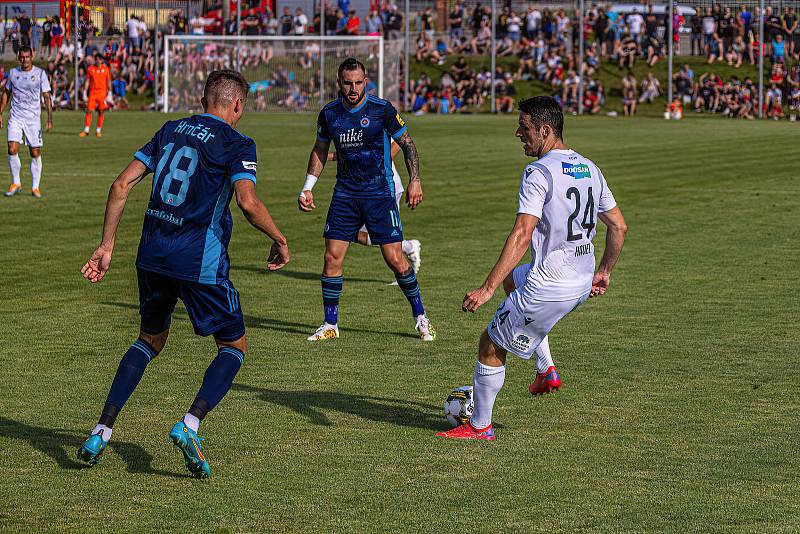 FC Viktoria Plzeň (bílí) - ŠK Slovan Bratislava 3:1.