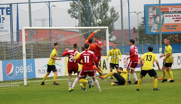 FORTUNA divize A - podzim 2020: FK Robstav Přeštice (žlutí) vs. SK Petřín Plzeň (červení) 3:1.