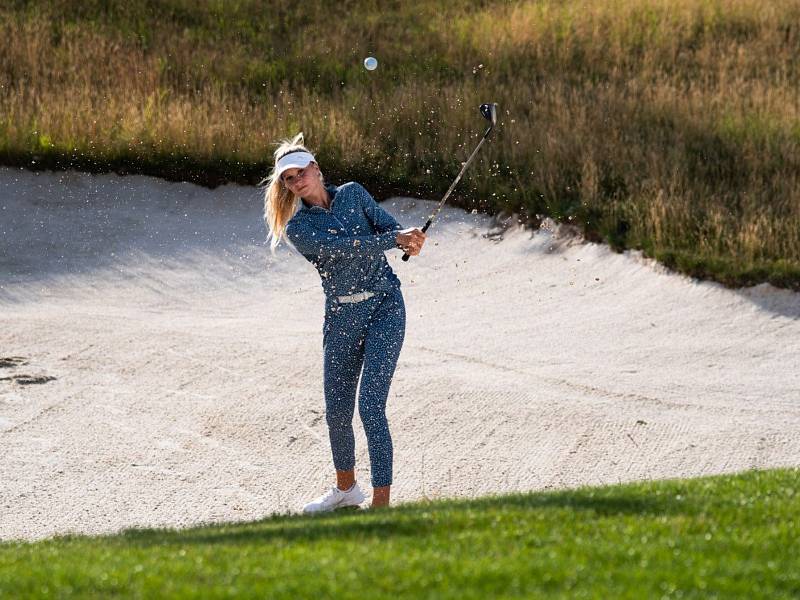 Tereza Koželuhová si vybojovala částečnou kartu pro starty v prestižní světové série Ladies European Tour.