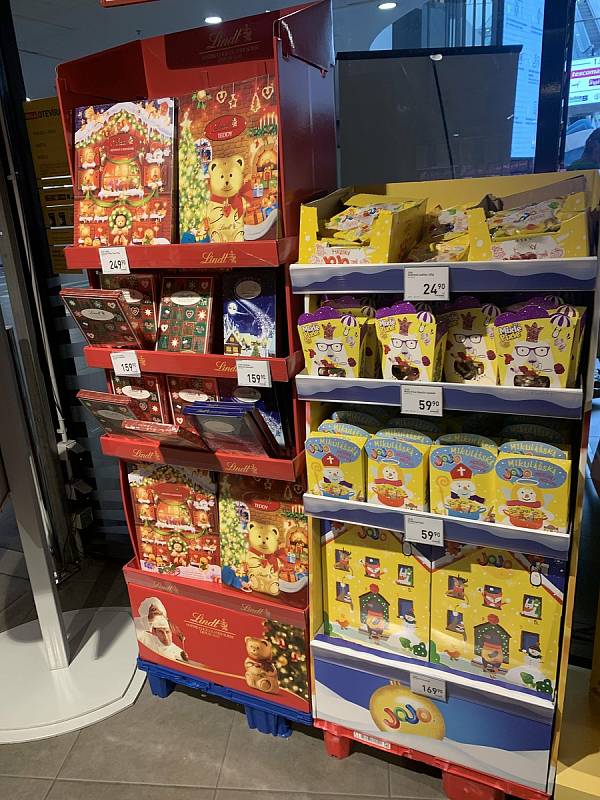 Vánoční čokoládové kolekce v Bille na Slovanech.