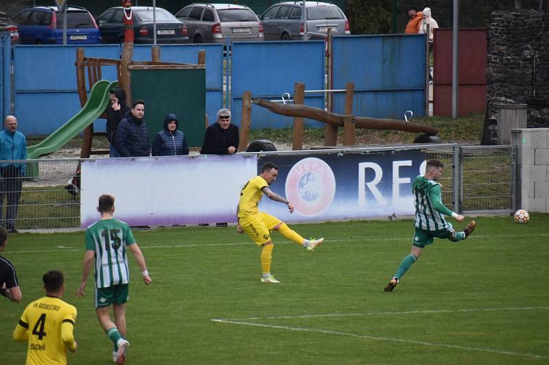 Až na čtvrtý pokus se dočkali fotbalisté Robstavu Přeštice prvního jarního vítězství, doma porazili Hostouň 2:1.