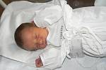 Heleně Parisové a Petru Rampouchovi z Plzně se 8. dubna v 17.53 hod. narodil ve FN prvorozený syn, který dostal jméno po tatínkovi. Petřík při narození vážil 3,20 kg a měřil 52 cm