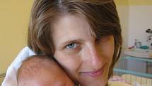 Jan Troller z Velké Hleďsebe byl u porodu svého prvorozeného syna Aleše (3,40 kg/51 cm) a podle manželky Kristíny jí hodně psychicky pomohl. Aleš se narodil 29. července pětatřicet minut před půlnocí v Mulačově nemocnici