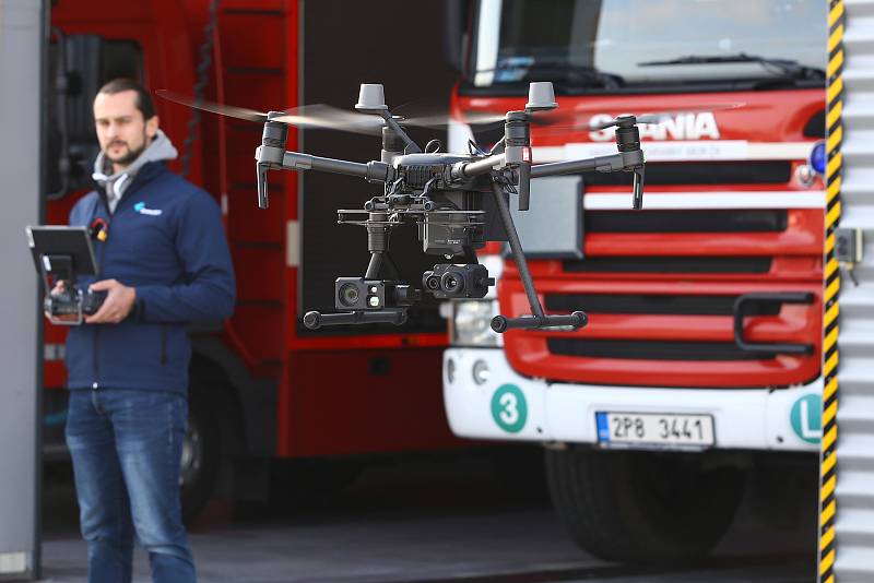 Drony plzeňské Správy informačních technologií, kterou zřizuje a financuje město Plzeň, jsou jako první v republikce začleněny do IZS. Drony pomáhají i profesionálním hasičům v celém Plzeňském kraji.