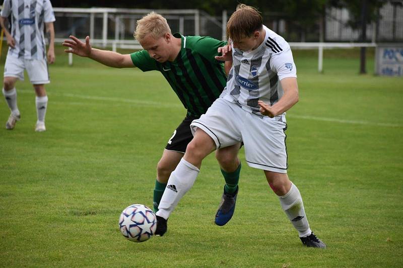 28. kolo I. A třídy: FC Rokycany B (zelení) - Slavoj Mýto B 5:2.