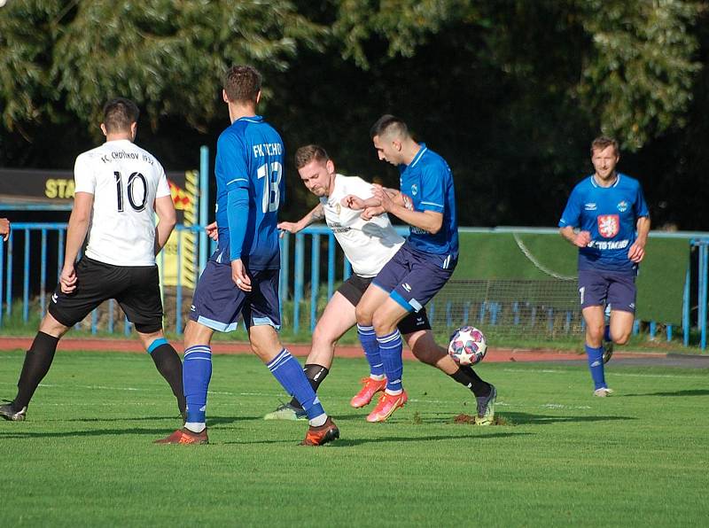 10. kolo krajského přeboru: FK Tachov (na snímku fotbalisté v modrých dresech) - FC Chotíkov 1932 2:0 (0:0).