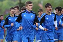 Mládež fotbalové Viktorie Plzeň se od minulého týdne připravuje na novou sezonu. Hráči už trénují v nových věkových kategoriích.  
