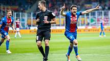 Viktoria Plzeň - Sparta Praha (v červeném), 8. května 2022.