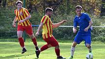 11. kolo I. B třídy (skupina B): TJ Sokol Štěnovice (na snímku fotbalisté v modrých dresech) - TJ Sokol Losiná 1:5 (1:4).