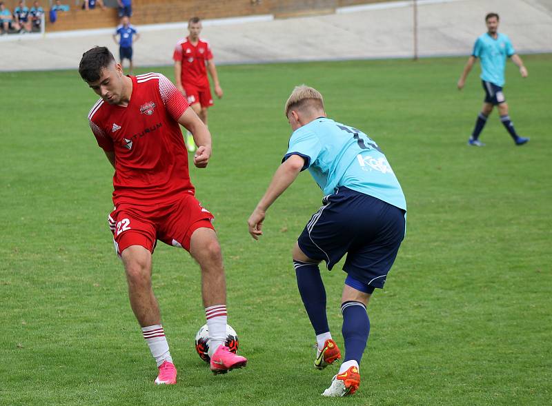 7. kolo FORTUNA divize A: SK Petřín Plzeň (červení) - SK Otava Katovice (modří) 7:0.