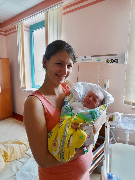 Tomáš Kamínek se narodil 26. července ve 12:59 mamince Kamile a tatínkovi Tomášovi z Vysočan u Tachova. Po příchodu na svět v plzeňské FN vážil jejich prvorozený syn 3580 gramů a měřil 51 centimetrů.