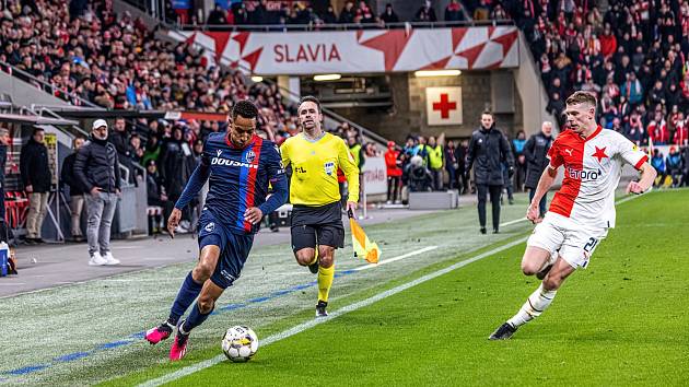 Fotbalisté Viktorie prokletí slávistického stadionu v Edenu neprolomili, v sobotu tam prohráli 1:2.