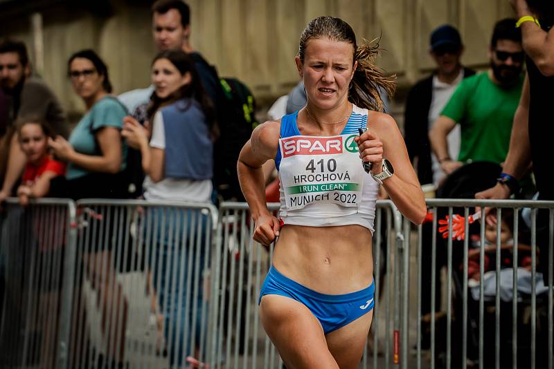 Tereza Hrochová (číslo 410) při maratonu na mistrovství Evropy v Mnichově.