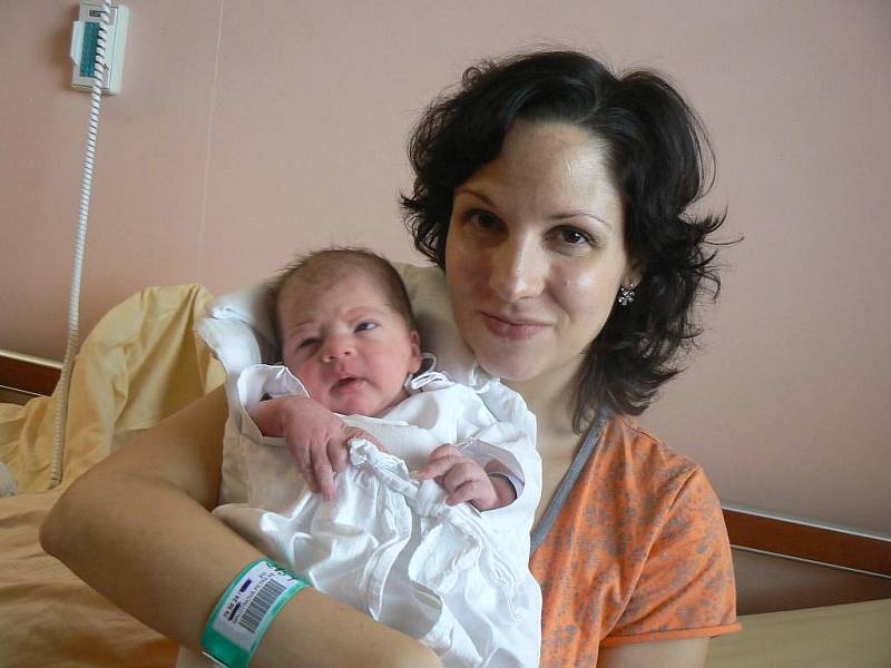 Petře a Petrovi Malotínovým z Plzně se 10. listopadu deset minut po jedné hodině ranní narodil ve fakultní nemocnici prvorozený syn – také Petr (3,46 kg, 50 cm)