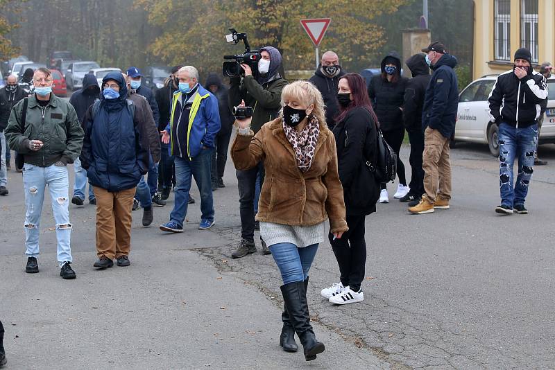 V neděli odpoledne se před nápravným zařízením na Borech konal vzpomínkový akt na Petra K