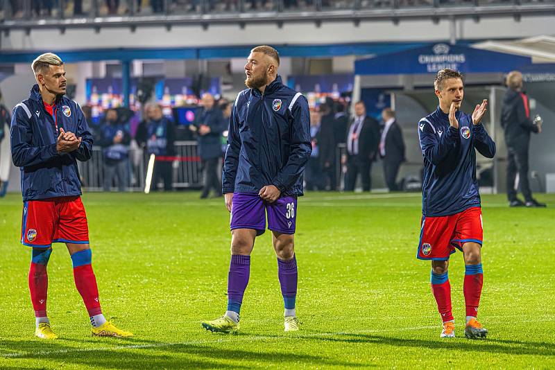 Fotbalisté Viktorie Plzeň podlehli v dalším utkání Ligy mistrů na domácím hřišti Bayernu Mnichov 2:4.