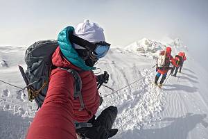 Eva Perglerová, horolezkyně a zubařka z Přeštic na jihu Plzeňska, si připsala na své konto další dvě úspěšné expedice - dobytí jižního pólu a výstup na nejvyšší horu Antarktidy Vinson Massif. Naskytly se jí přitom úžasné scenérie