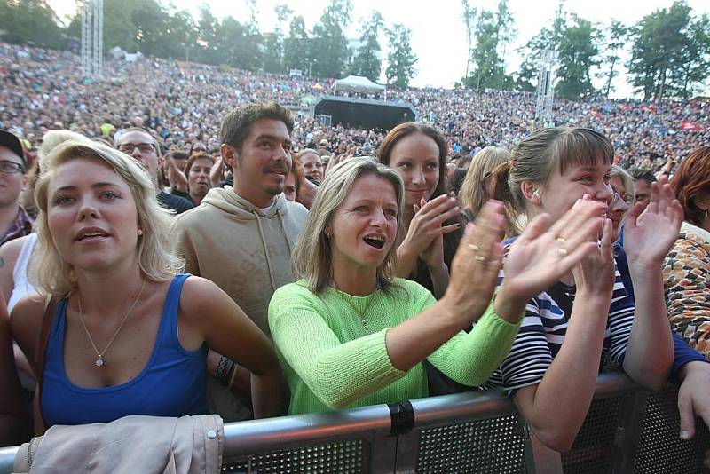 Koncert Lucie v plzeňském amfiteátru