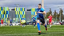 19. kolo FORTUNA divize A: SK Petřín Plzeň (na snímku fotbalisté v červených dresech) - FK Komárov 0:0.