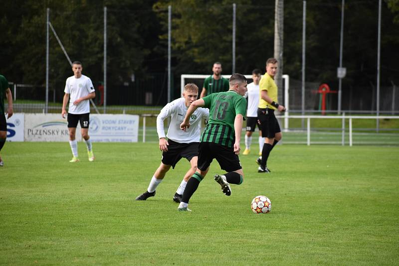 7. kolo FORTUNA divize A: FC Rokycany (na snímku fotbalisté v zelených dresech) - FK VIAGEM Příbram 3:1.