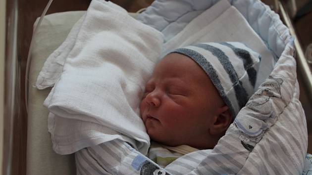 Filip Korbel z Plzně se narodil 8. srpna ve 12:14 hodin rodičům Nikole a Janovi. Po příchodu na svět v porodnici FN Lochotín vážil bráška osmileté Elišky 3410 gramů a měřil 51 centimetrů.