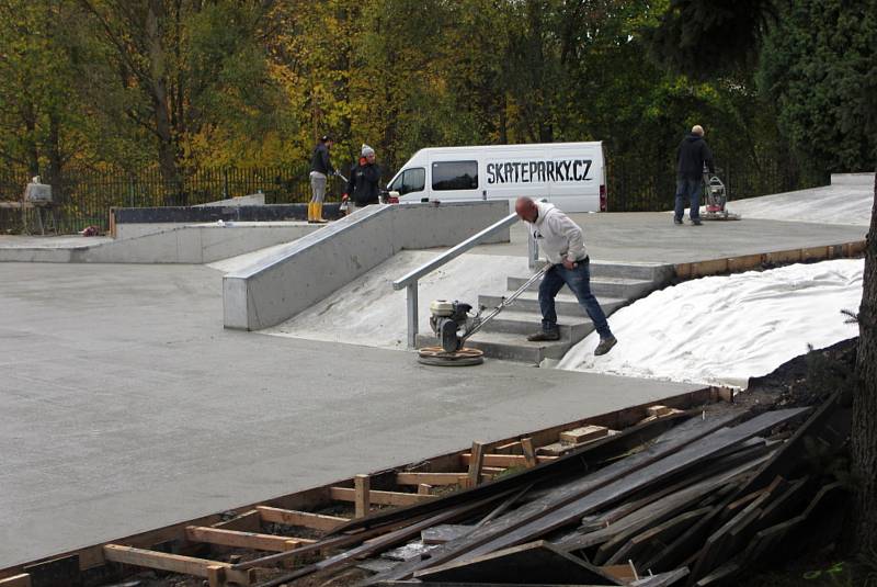 Stavba příbramského skateparku je ve skluzu, otevře se až na jaře.