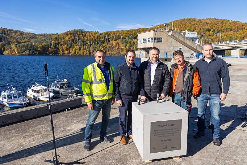 Ze slavnostního zahájení stavby bezpečnostního přelivu na přehradě Orlík 20. října 2021.